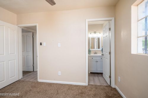 2617 Coconino Vis, Tucson AZ  85713-4002 exterior