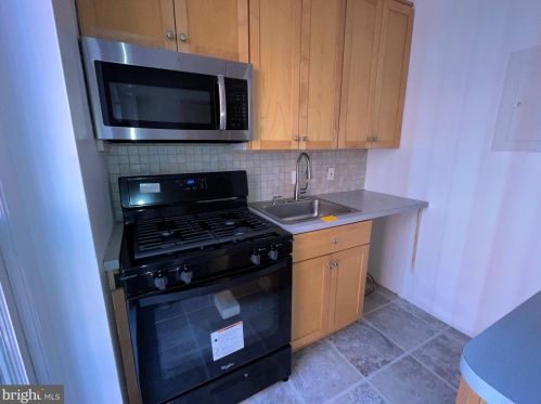 333 2nd St, Washington DC 20002-5737 exterior