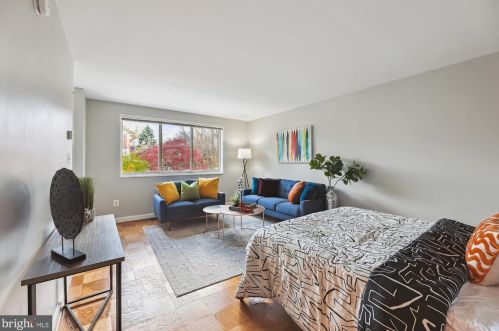 2710 Macomb St, Washington DC 20008-5067 exterior