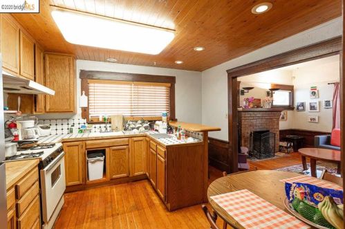 1531 Fairview St, Berkeley CA 94703-2413 exterior