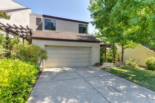 108 Grant Ln, Folsom, CA 95630-2132