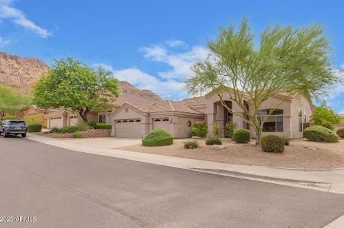 6355 Briles Rd, Phoenix, AZ 85083-1003