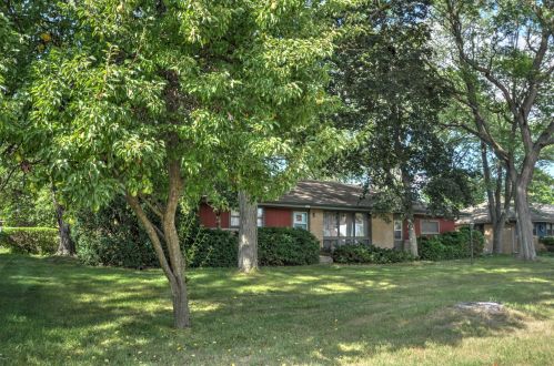 3230 Edgerton Ave, Milwaukee, WI 53221-3117