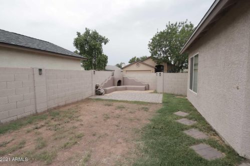5628 42nd St, Phoenix AZ 85032-2267 exterior