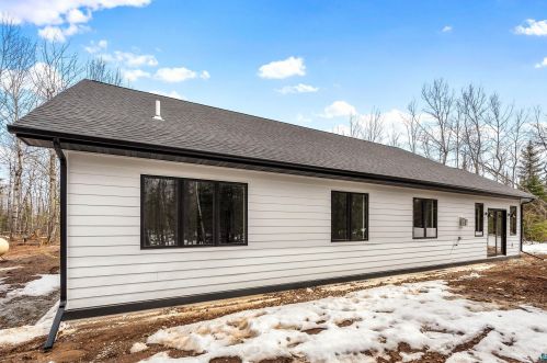 2465 Lismore Rd, Duluth MN 55803-8709 exterior