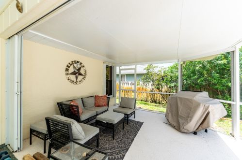 2251 Mcmaster St, Fort Pierce FL  34952-6845 exterior