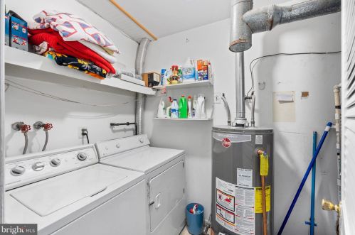 1 Christian St, Philadelphia PA 19147-4345 exterior