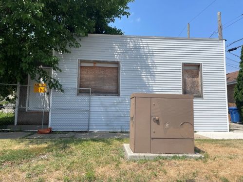 5659 Kildare Ave, Chicago IL 60629-4834 exterior