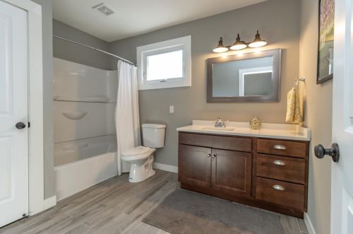 956 Dayton Ave, Saint Paul MN 55104-6544 exterior