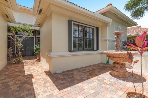 6887 Antinori Ln, Boynton Beach, FL 33437-3754