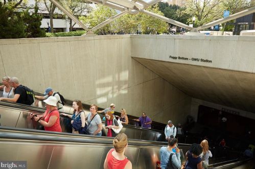 1099 22nd St, Washington DC 20037-1802 exterior