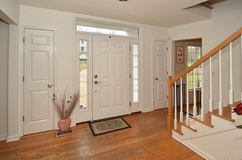 131 Blue Ridge Dr, Vernon, CT 06066-5839