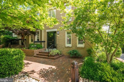 4315 Embassy Park Dr, Washington, DC 20016-3606