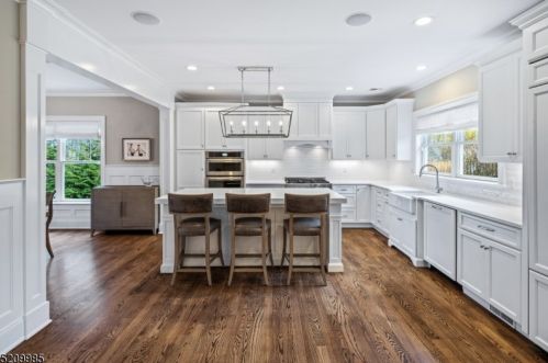 19 Chatham St, Chatham Township, NJ 07928-2310