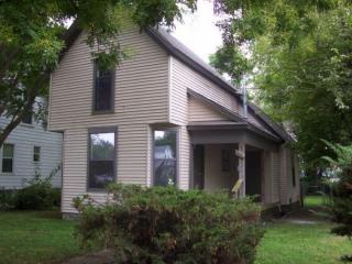 1106 Lynn St, Springfield MO  65802-1744 exterior