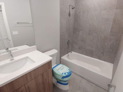 2553 Hillock Ave, Chicago IL 60608-5736 exterior