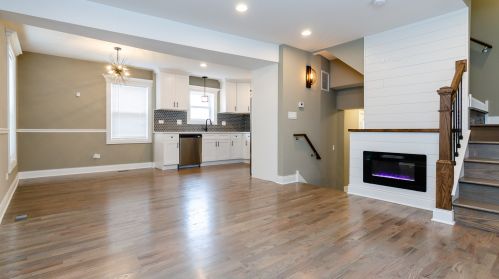 7355 Whipple St, Chicago IL  60629-3045 exterior