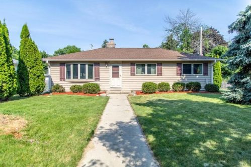 4008 84th St, Milwaukee, WI 53228-2306