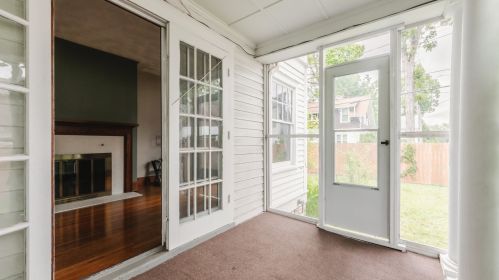 614 Frst St, East Lansing MI 48823-3220 exterior