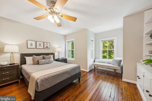 435 5 St, Washington DC 20003-2052 exterior