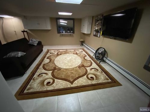 112 Summit Ave, Outwater NJ 07026-2813 exterior