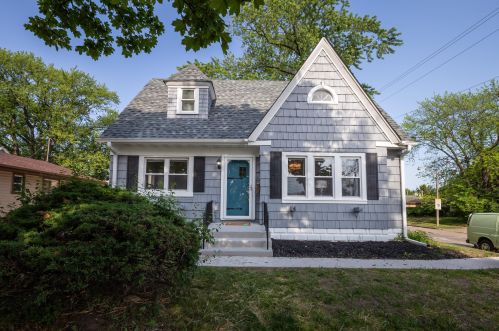 5704 43rd St, Milwaukee WI  53220-5217 exterior