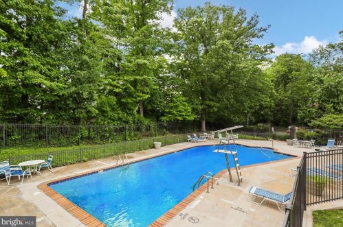 7831 Enola St, Mc Lean VA 22102-7840 exterior