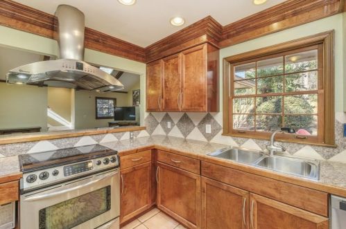 2876 Lone Star Trl, Atlanta GA 30340-5019 exterior