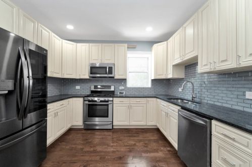 7912 Justine St, Chicago IL 60620-4333 exterior