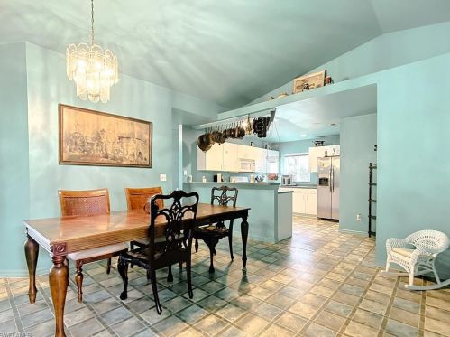 270 18 St, Naples FL 34117-9453 exterior