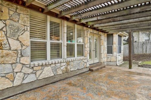 2801 Cascade Fls Dr, Austin TX 78738-5347 exterior