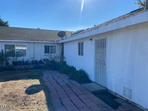 3422 Nyeland Ave, Oxnard CA 93036-8820 exterior