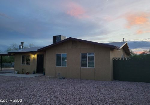 2201 Los Altos Ave, Tucson AZ  85705-5727 exterior