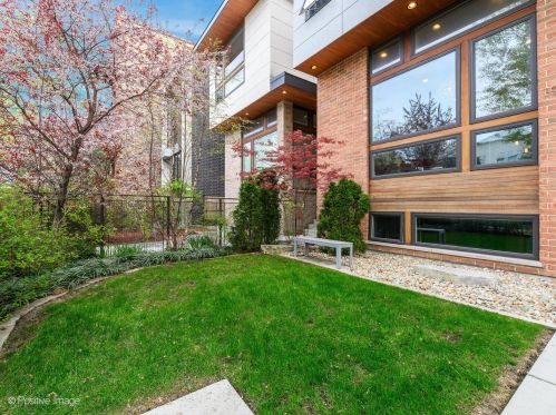 1923 Huron St, Chicago, IL 60622-5528