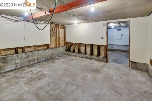 2133 Essex St, Berkeley CA 94705-1814 exterior