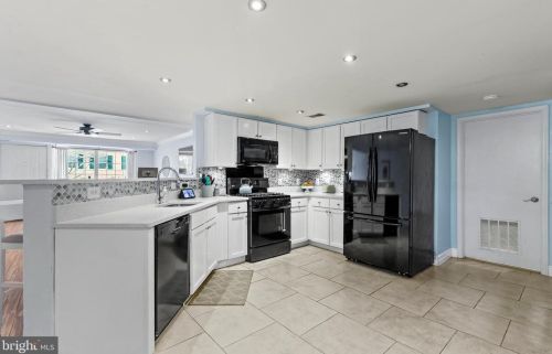 5250 Maris Ave, Alexandria VA exterior