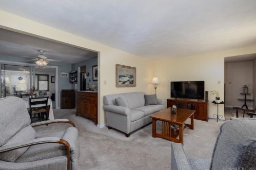 260 Birchwood Dr, Torrington CT 06790-5737 exterior