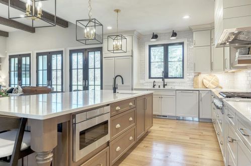 100 Ladue Meadows Ln, Saint Louis MO 63141-7503 exterior