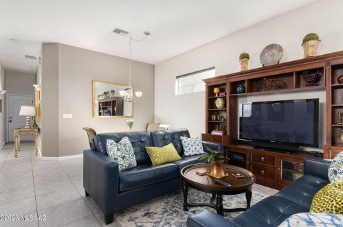 5073 Pinnacle Cove Dr, Tucson AZ  85749-7153 exterior