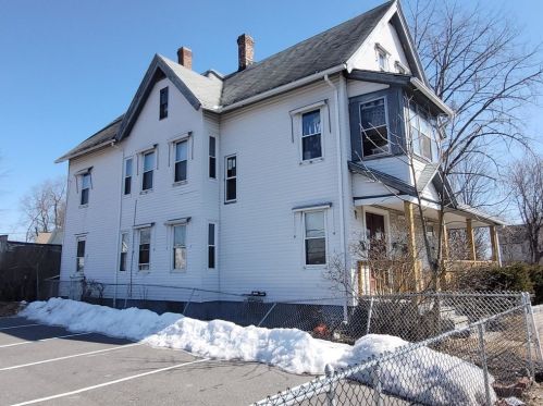201 Walnut St, Springfield, MA 01105-1553