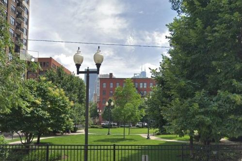 849 Franklin St, Chicago IL 60610-8793 exterior