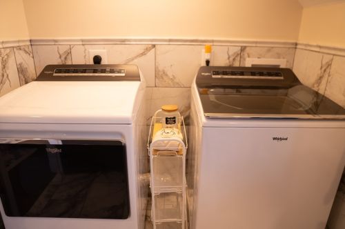 5532 Forbes Ave, Pittsburgh PA  15217-1126 exterior