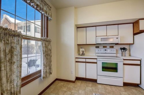 6014 Dell Dr, Madison WI  53718-8200 exterior