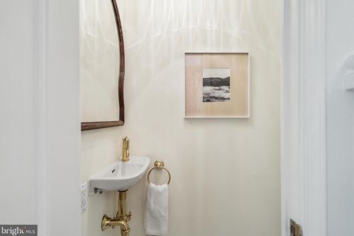 3522 13th St, Washington DC 20032-4422 exterior