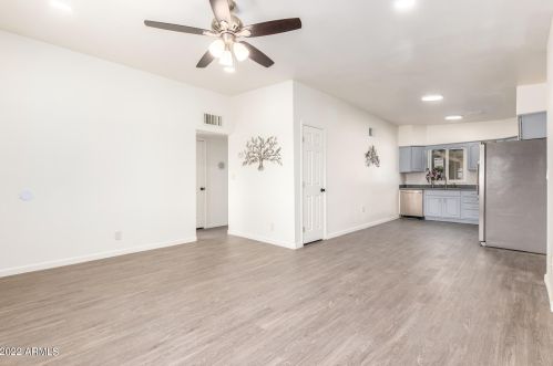 7002 10 St, Phoenix AZ 85086-0929 exterior