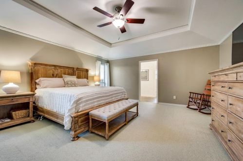 9672 Atherton Dr, Dallas TX 75243-6135 exterior