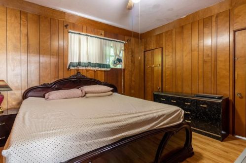 402 Cumberland Hill Rd, Woonsocket RI 02895-4820 exterior