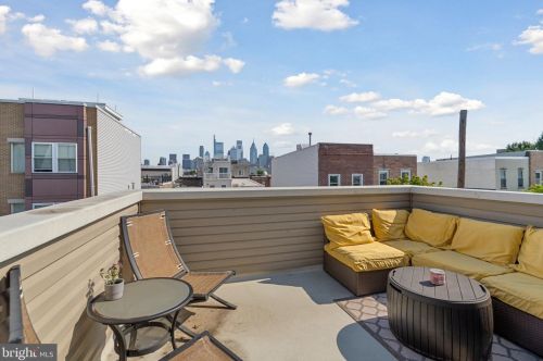 1924 Manton St, Philadelphia PA 19146-3811 exterior