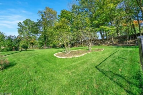 36 Aspen Rd, Town Center NJ 07052-1201 exterior