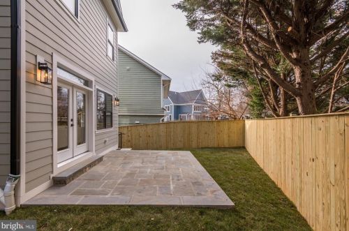 5805 Beech Ave, Bethesda MD  20817-3407 exterior